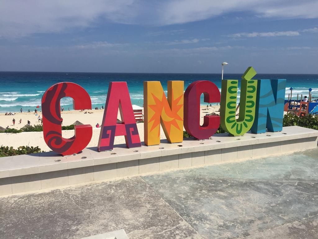 Room In Cancun Stadium Екстер'єр фото