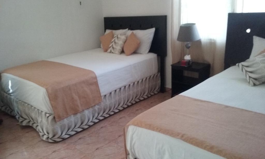 Room In Cancun Stadium Екстер'єр фото