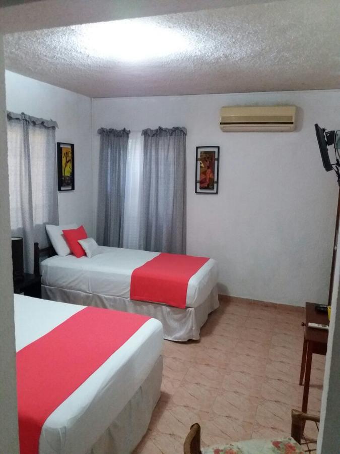Room In Cancun Stadium Екстер'єр фото